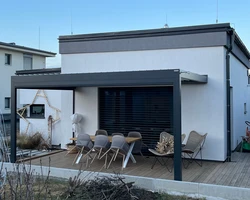 Pohled na bioklimatickou pergolu Artosi