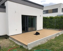 Před mont&aacute;ž&iacute; bioklimatick&eacute; pergoly Artosi